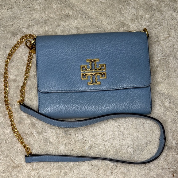 Tory Burch Handbags - Tory Burch Sky Blue Britten Pebbled Leather Combo Crossbody Bag